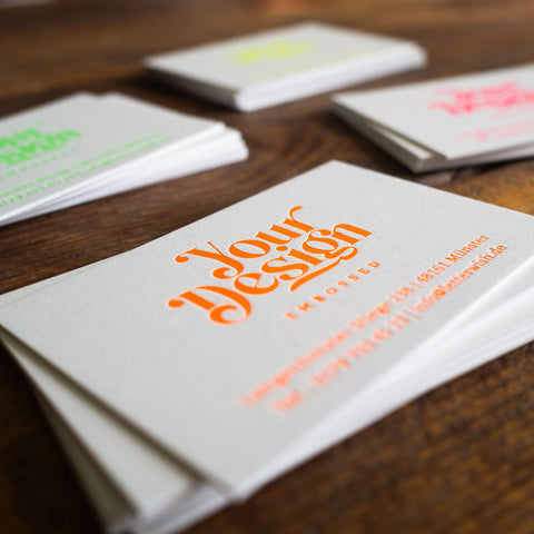 Visitenkarten mit Neonfolie