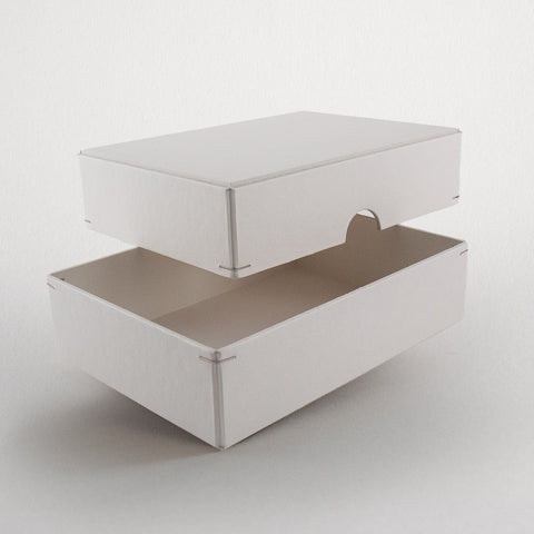 Schachtel A6 | 15,1 x 10,8 x 3,8 cm Naturweiß | Box mit Deckel,DIN A6,Fotobox,Geschenk,Geschenkverpackung,Natur,Naturpapier,Naturweiß,Postkartenbox,Schachtel,Schachtel mit Stülpdeckel