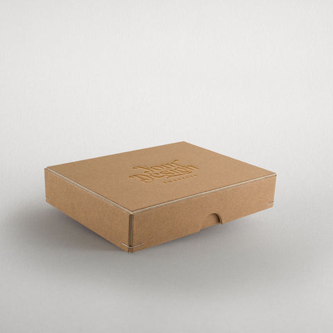 Schachtel | 12,5 x 9,5 x 2,5 cm Kraftkarton | mit Logo | Hochwertige Verpackung mit Eckenheftung und geprägtem Logo