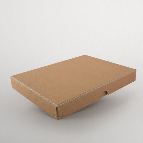 Schachtel | 17,4 x 12,8 x 2 cm Kraftkarton | Box mit Deckel,Fotobox,Geschenkverpackung,Kraftkarton,Kraftpapier,Postkartenbox,Produktverpackung,Schachtel,Schachtel mit Stülpdeckel