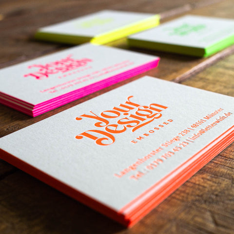 Visitenkarten mit Neonfolie und Farbschnitt