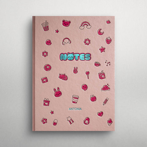 Kawaii Notizbuch Bullet Journal mit Letterpress Icons im Legami-Style – rosa Cover Vorderseite