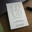 Geprägte Visitenkarte in Schwarz mit Letterpress für individuelles Design. Deine Visitenkarte, die Eindruck hinterlässt.